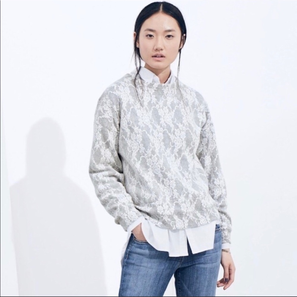 Bobeau Lace Shoulder Sweatshirt  Oatmeal Sz S, E20